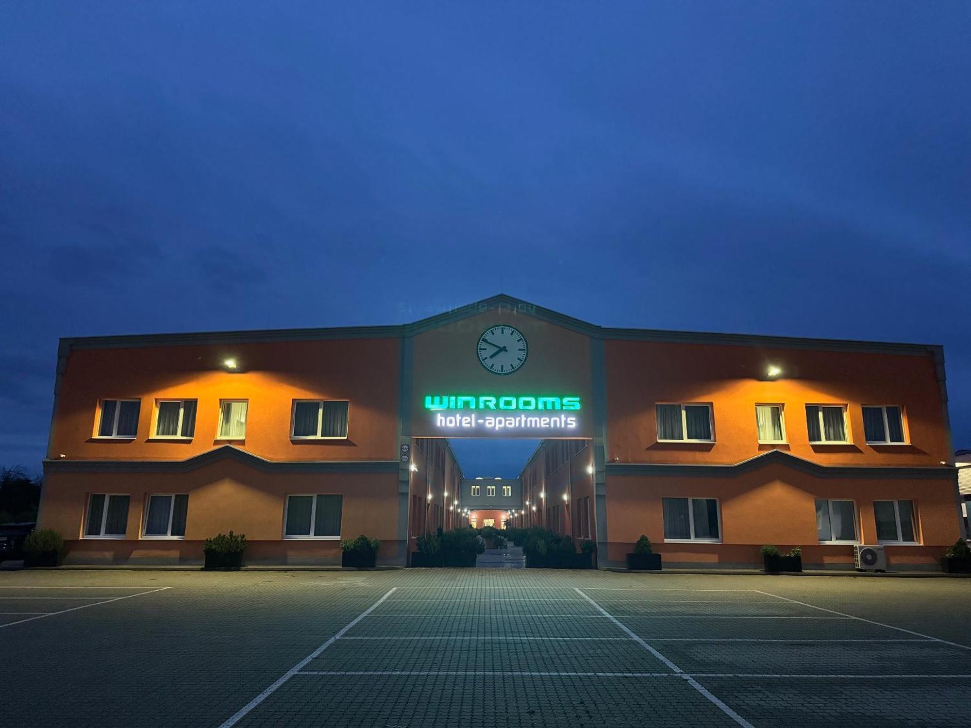 Winrooms "Hotel&Appartement" Wiener Neustadt Exterior photo