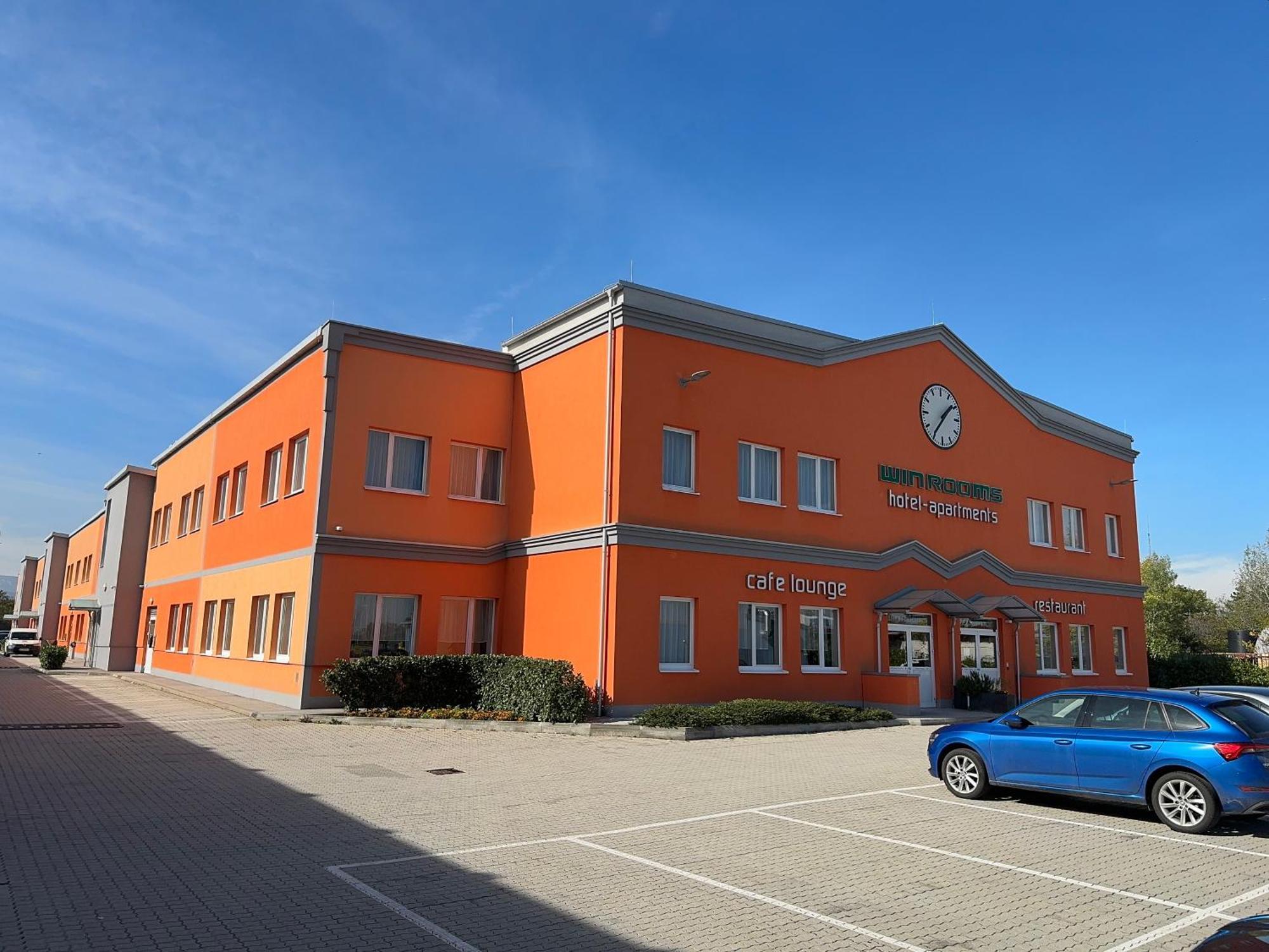 Winrooms "Hotel&Appartement" Wiener Neustadt Exterior photo
