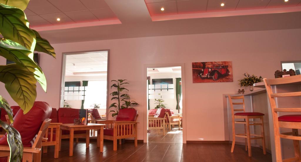 Winrooms "Hotel&Appartement" Wiener Neustadt Exterior photo