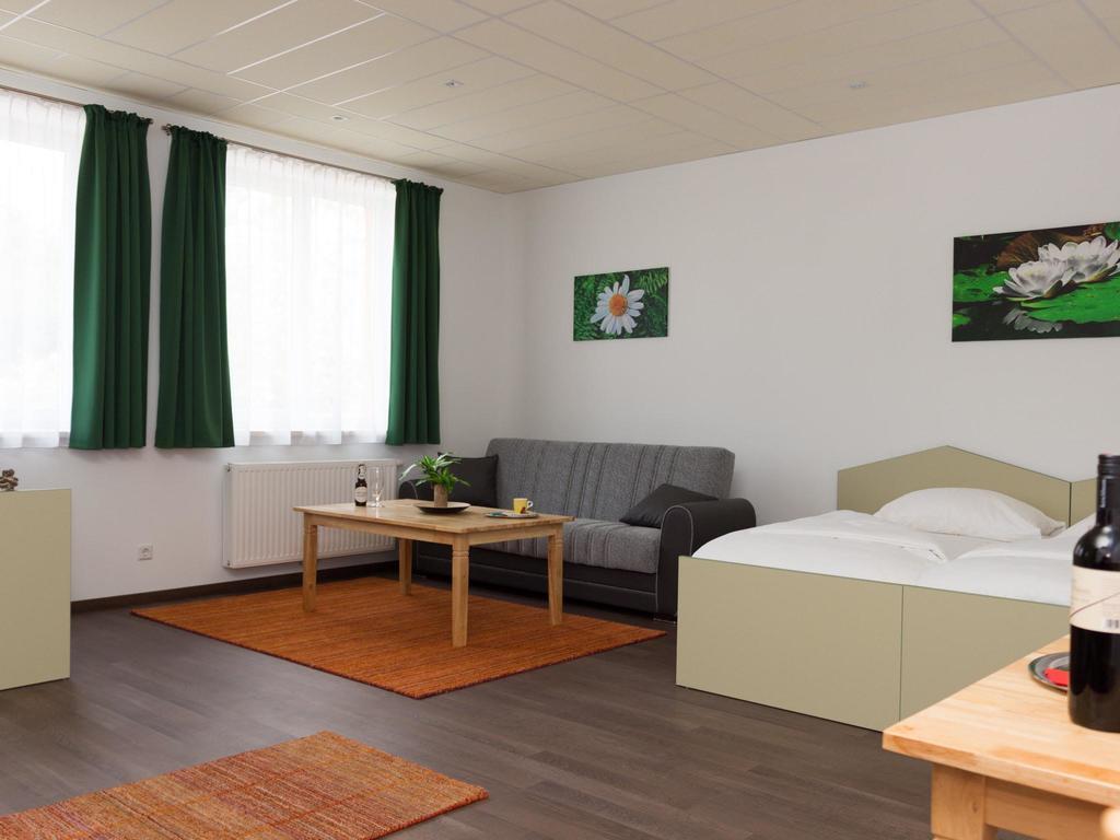 Winrooms "Hotel&Appartement" Wiener Neustadt Exterior photo