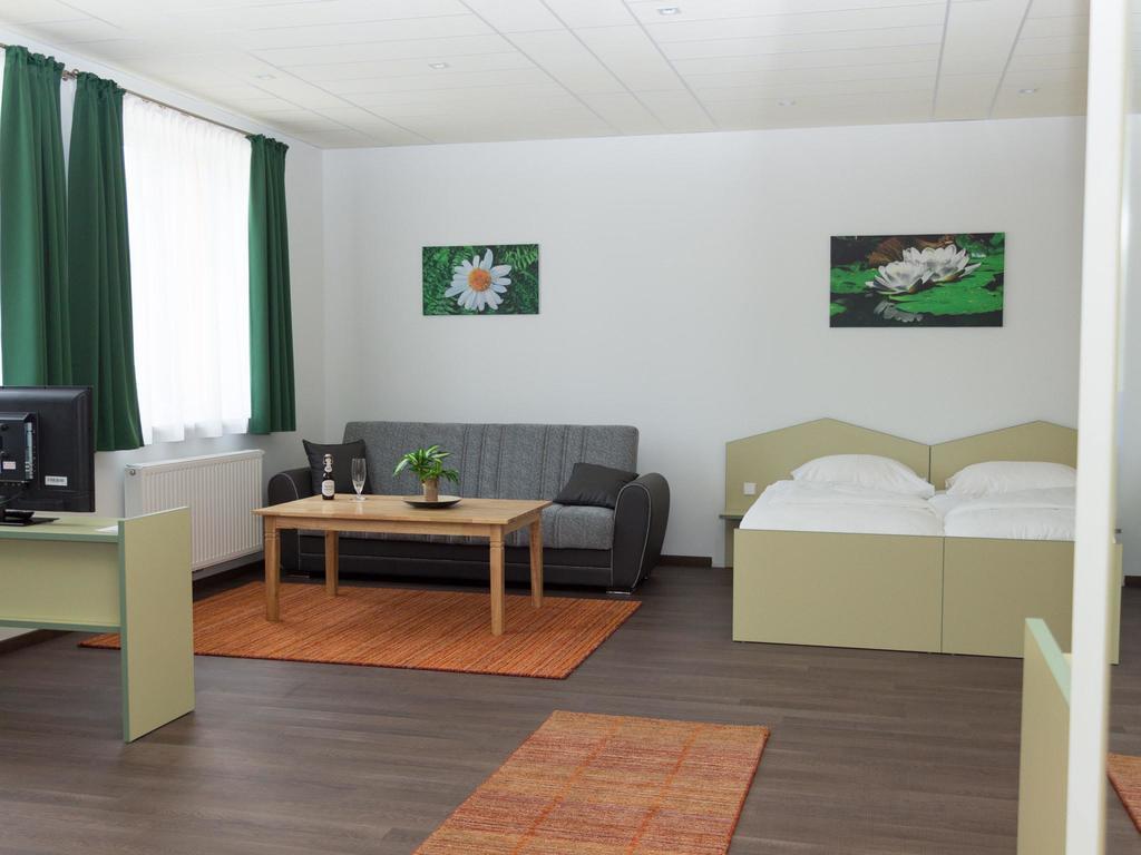 Winrooms "Hotel&Appartement" Wiener Neustadt Exterior photo