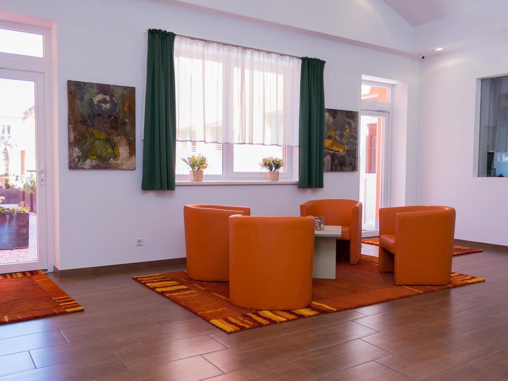 Winrooms "Hotel&Appartement" Wiener Neustadt Exterior photo