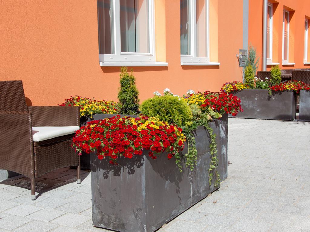 Winrooms "Hotel&Appartement" Wiener Neustadt Exterior photo